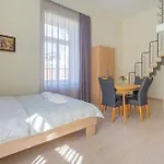 Orbit Panzio Hotel 3*