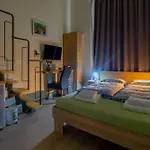 Hotel Orbit Panzio 3*