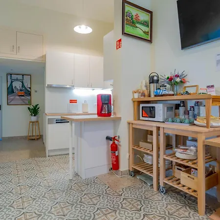 Hotel Orbit Panzio 3*