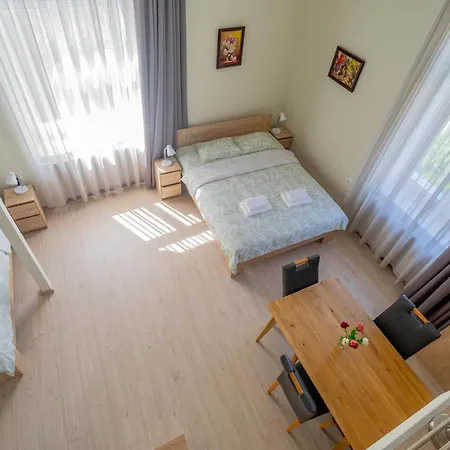 Orbit Panzio 3* بودابست