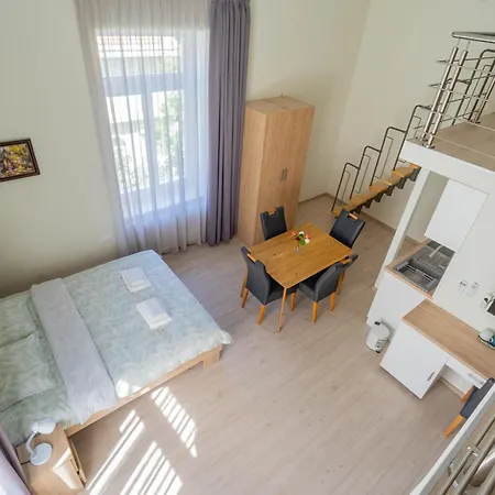 Orbit Panzio 3* بودابست