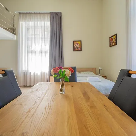 Orbit Panzio Hotel 3*