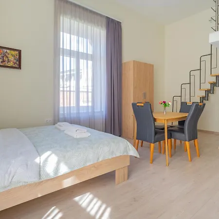 Orbit Panzio Hotel 3*