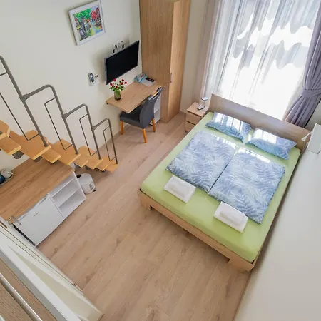 Orbit Panzio 3*
