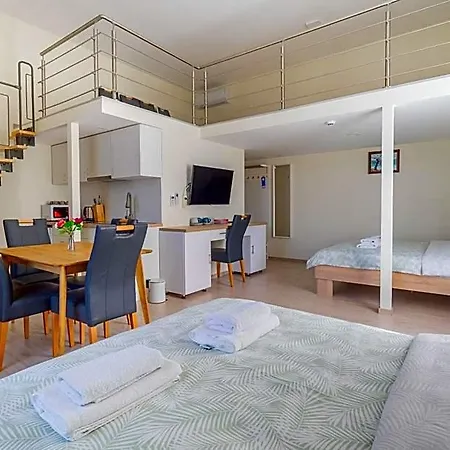 Orbit Panzió 3*