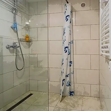 Hotell Orbit Panzio 3*