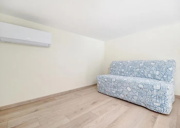 Orbit Panzio Hotell