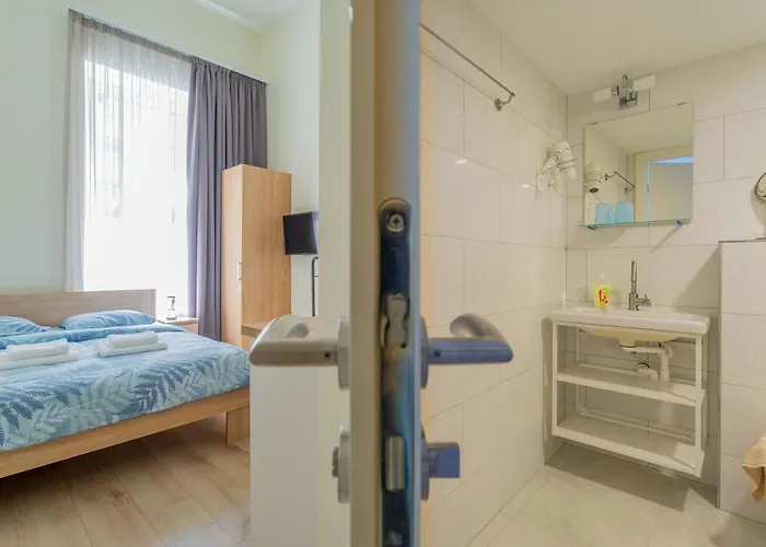 Hotel Orbit Panzio 3*