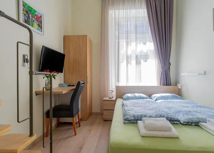 Orbit Panzio 3*