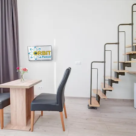 Orbit Panzio Hotel