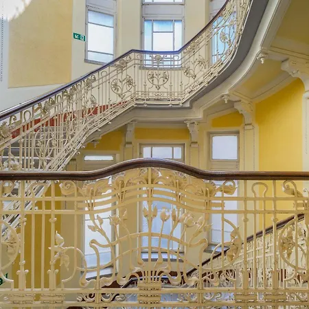 Hotel Orbit Panzio 3*